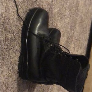 Steel toe boots